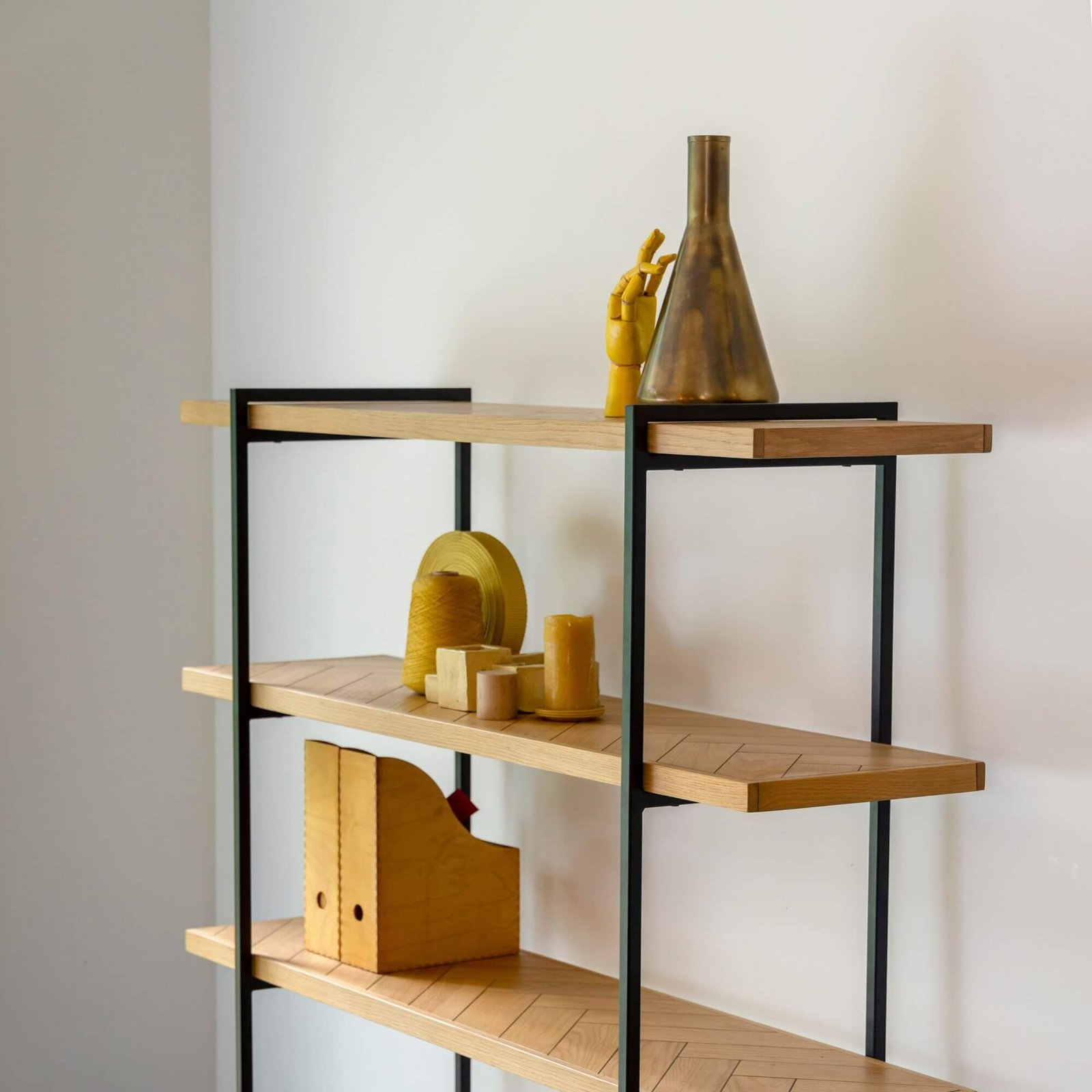 vase hari slim - h 35 x l 18 cm 10 vase hari slim - h 35 x l 18 cm – image 10