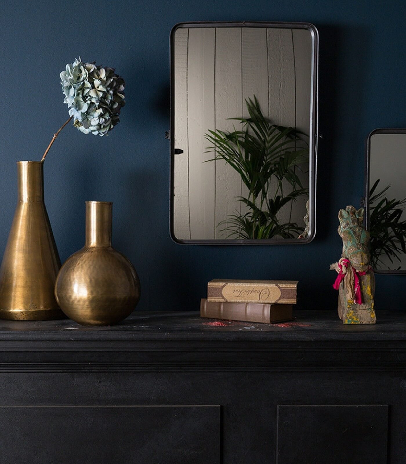 vase hari fat - laiton 2 vase hari fat - laiton – image 2