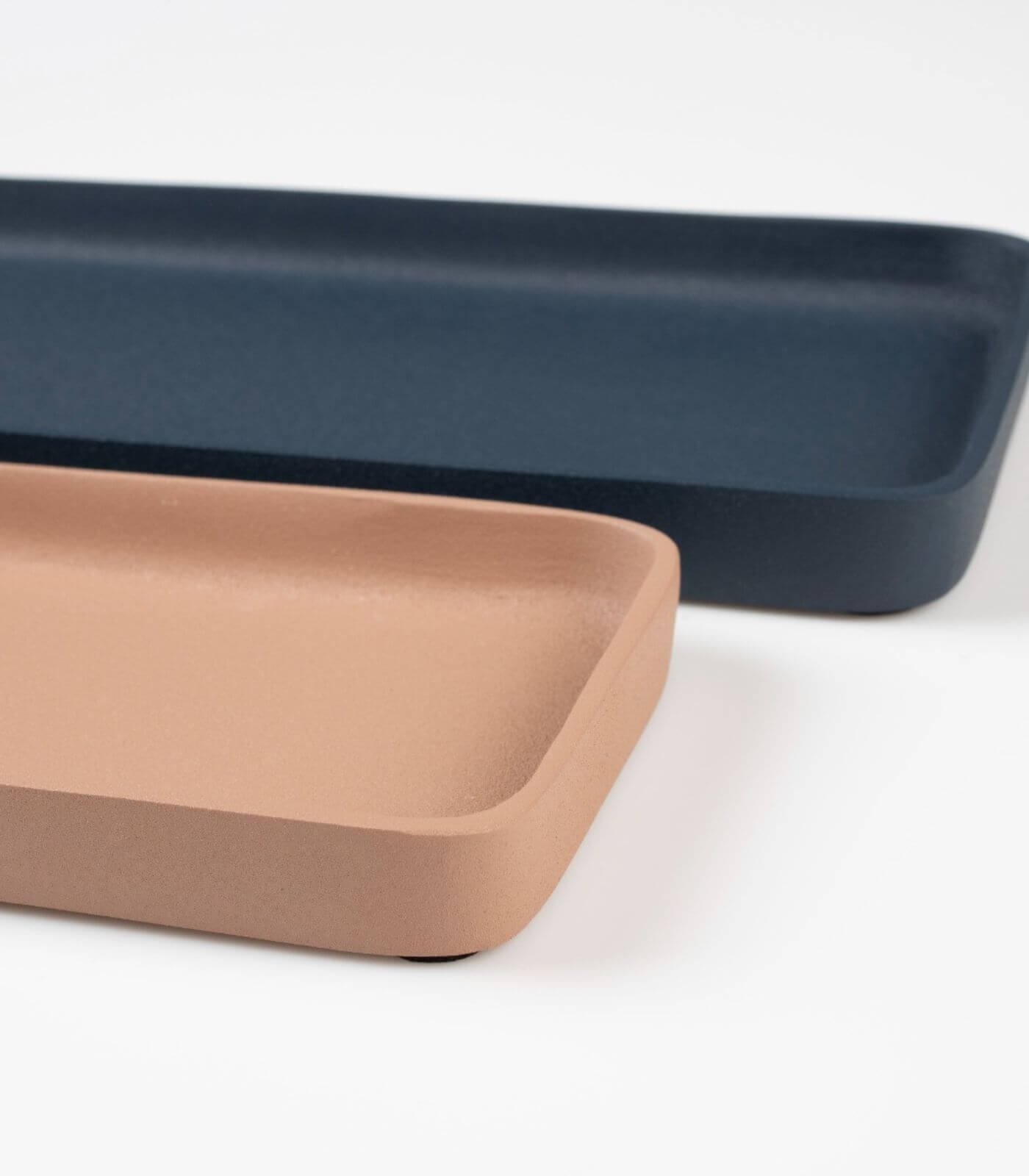 set de 2 plateaux rebel - bleu/rose - alu 5 set de 2 plateaux rebel - bleu/rose - alu – image 5