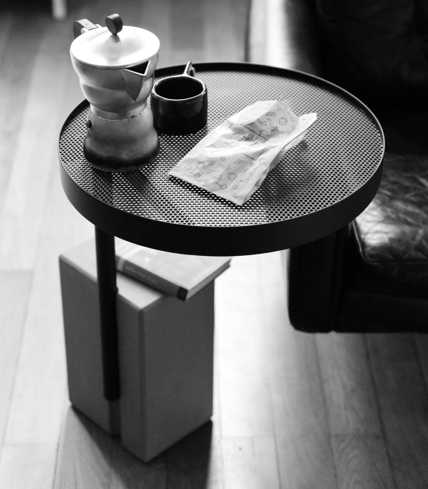 table d'appoint twist - lyon béton 3 table d'appoint twist - lyon béton – image 3