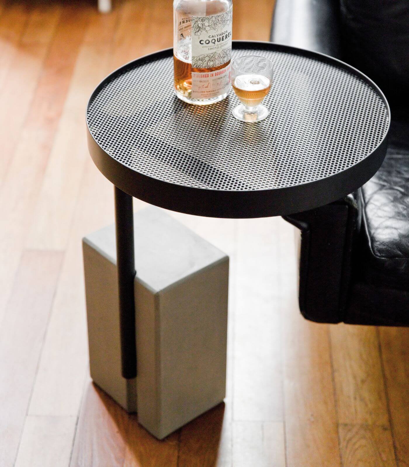 table d'appoint twist - lyon béton 10 table d'appoint twist - lyon béton – image 10