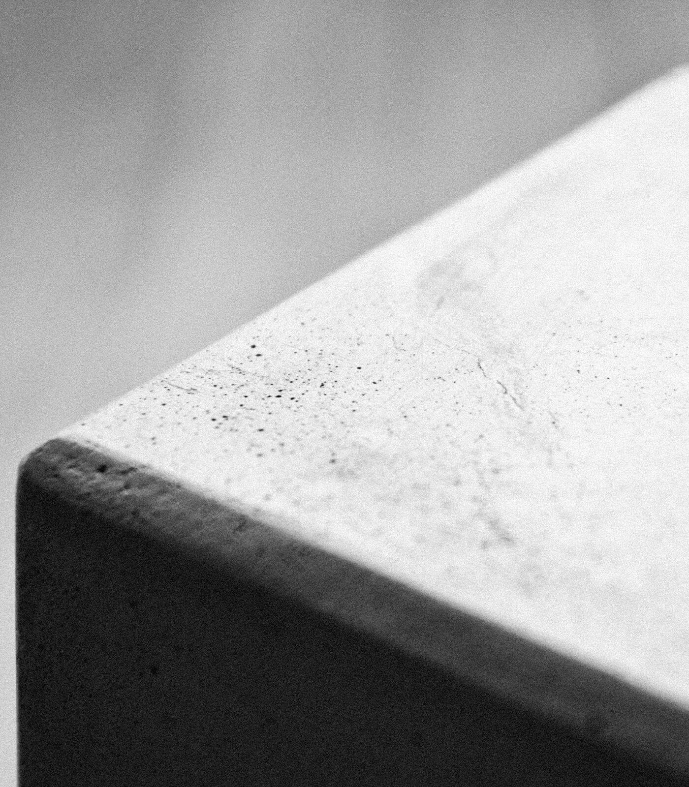 table d'appoint twist - lyon béton 27 table d'appoint twist - lyon béton – image 27