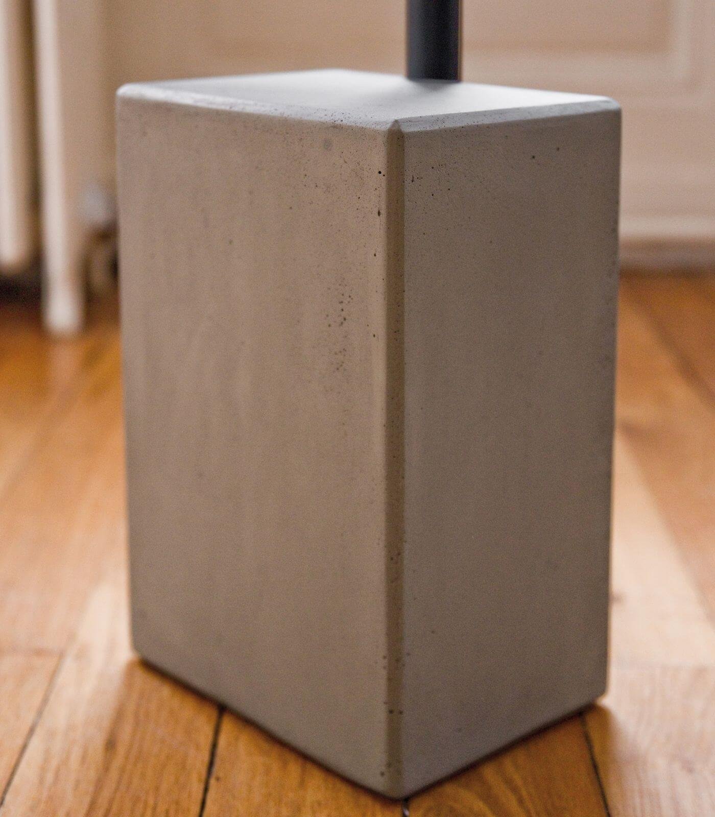 table d'appoint twist - lyon béton 25 table d'appoint twist - lyon béton – image 25