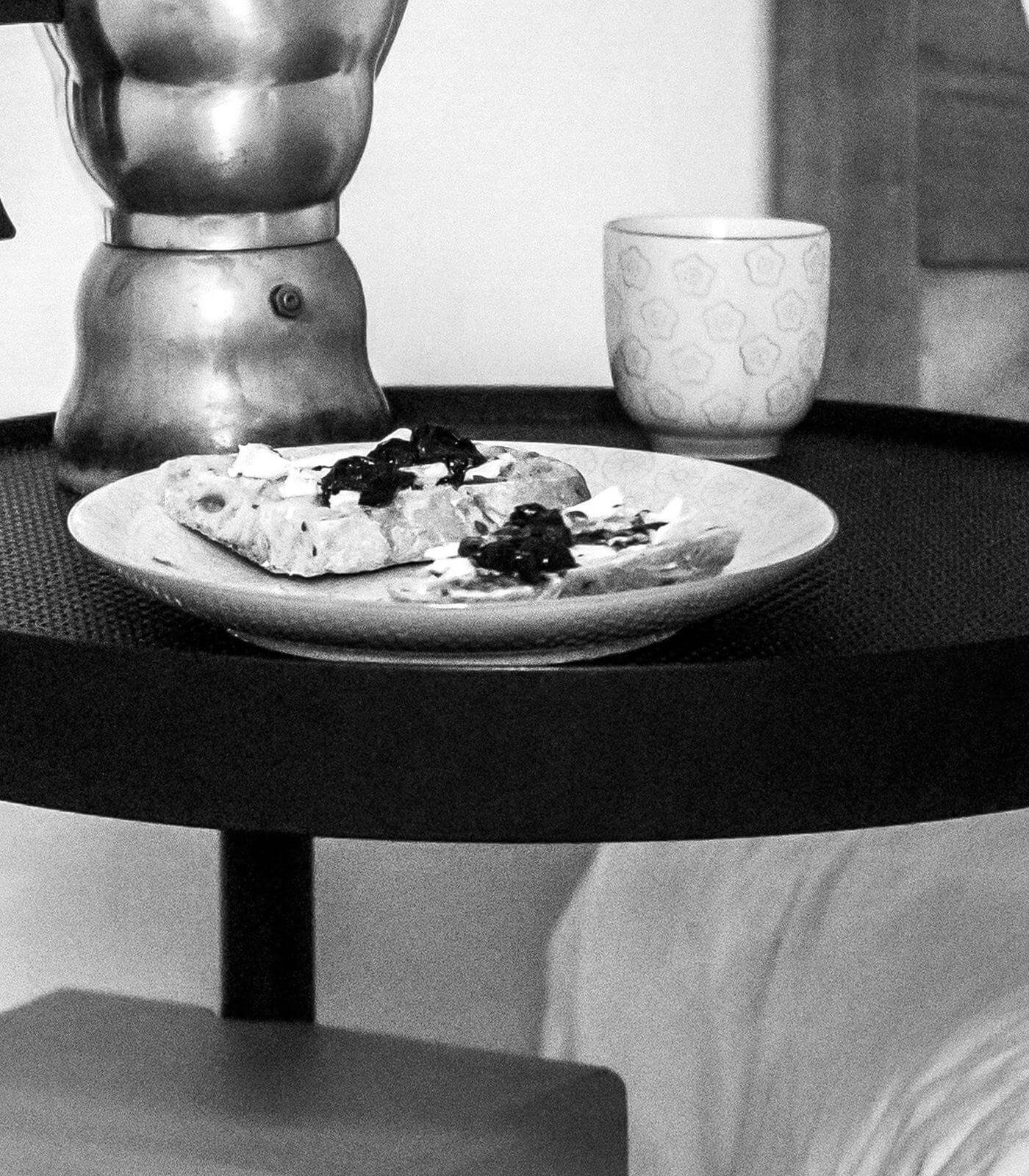 table d'appoint twist - lyon béton 24 table d'appoint twist - lyon béton – image 24