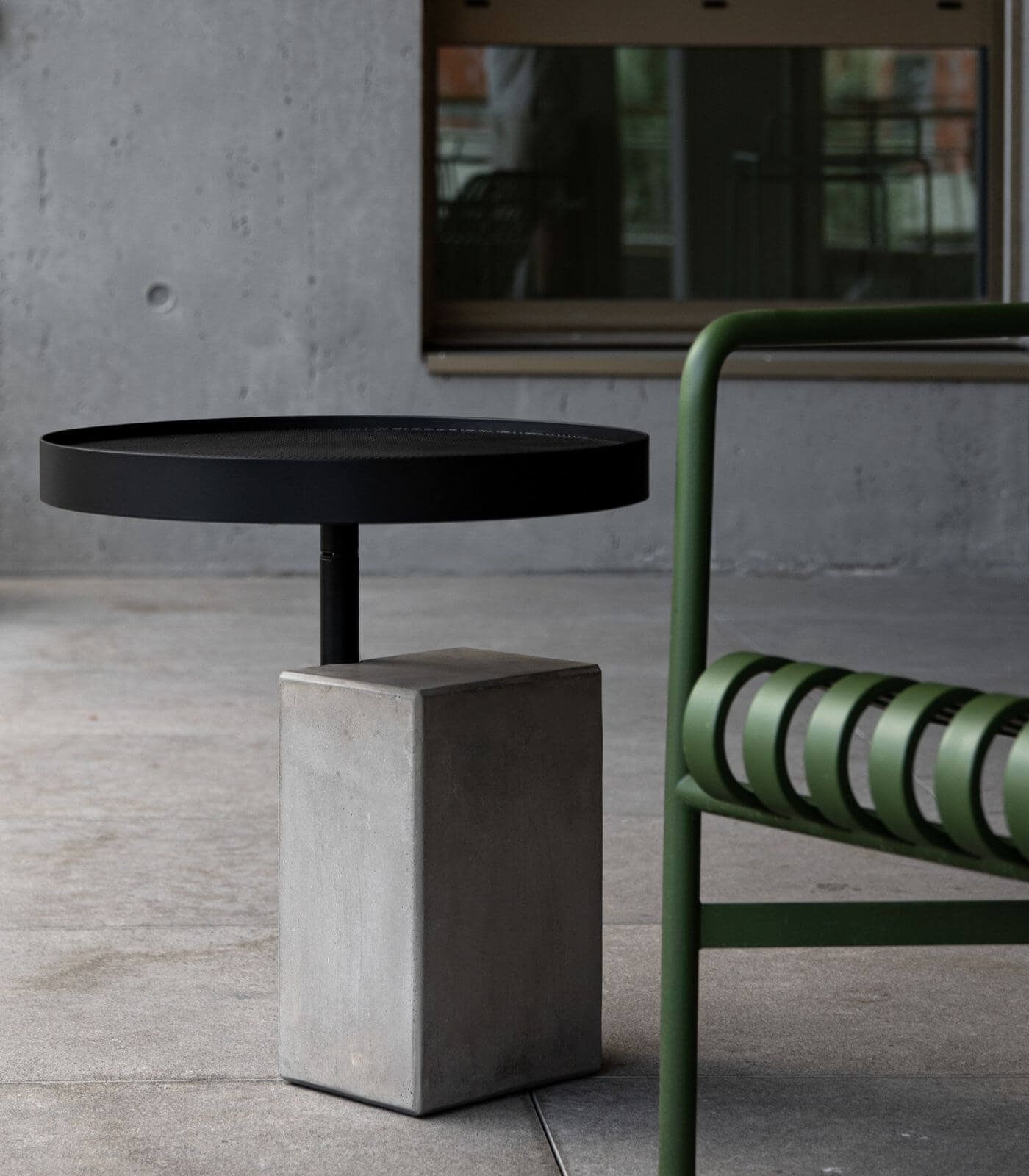 table d'appoint twist - lyon béton 21 table d'appoint twist - lyon béton – image 21